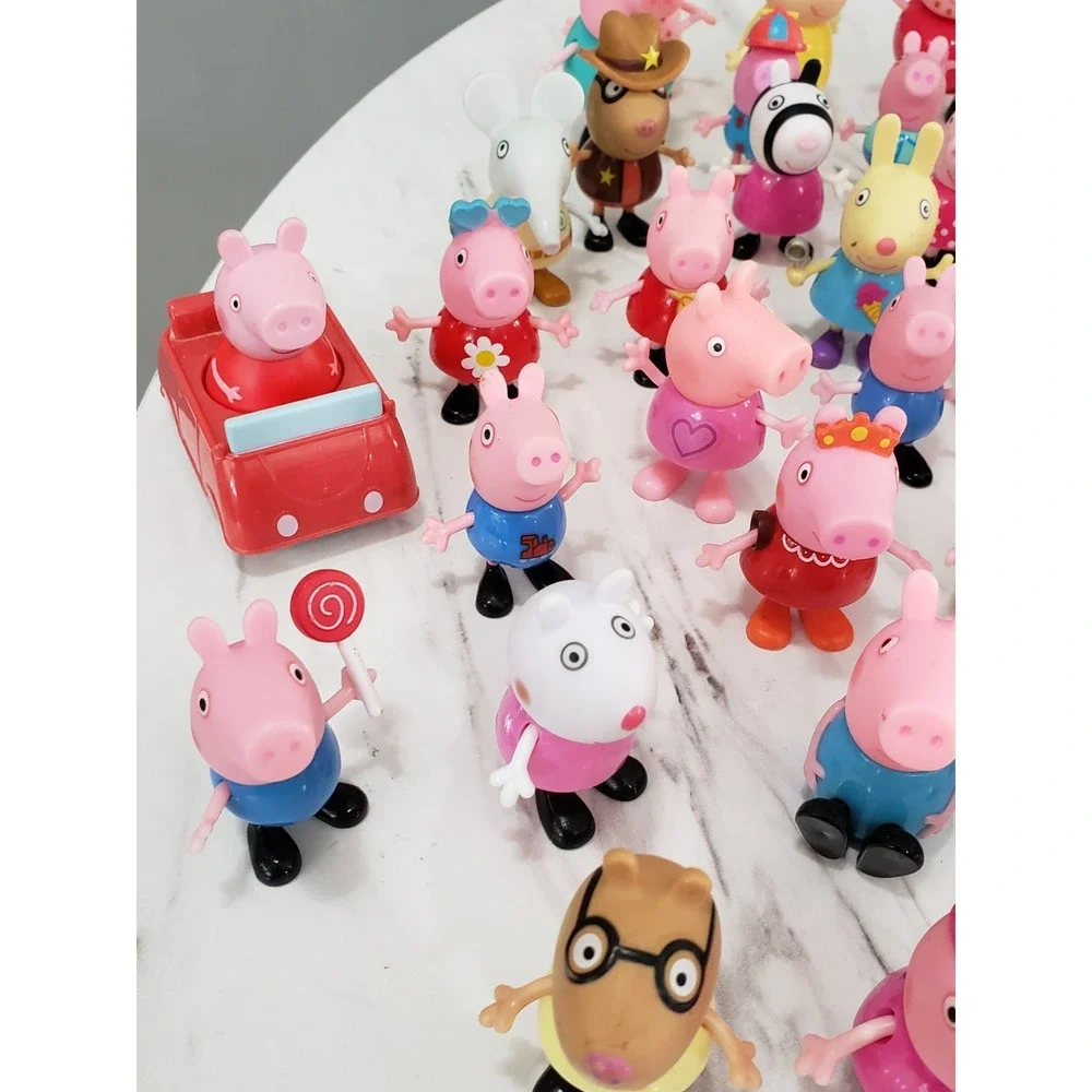 Lot 40+ Peppa Pig Family Friends Figures Bundle Mummy Daddy Grandma George